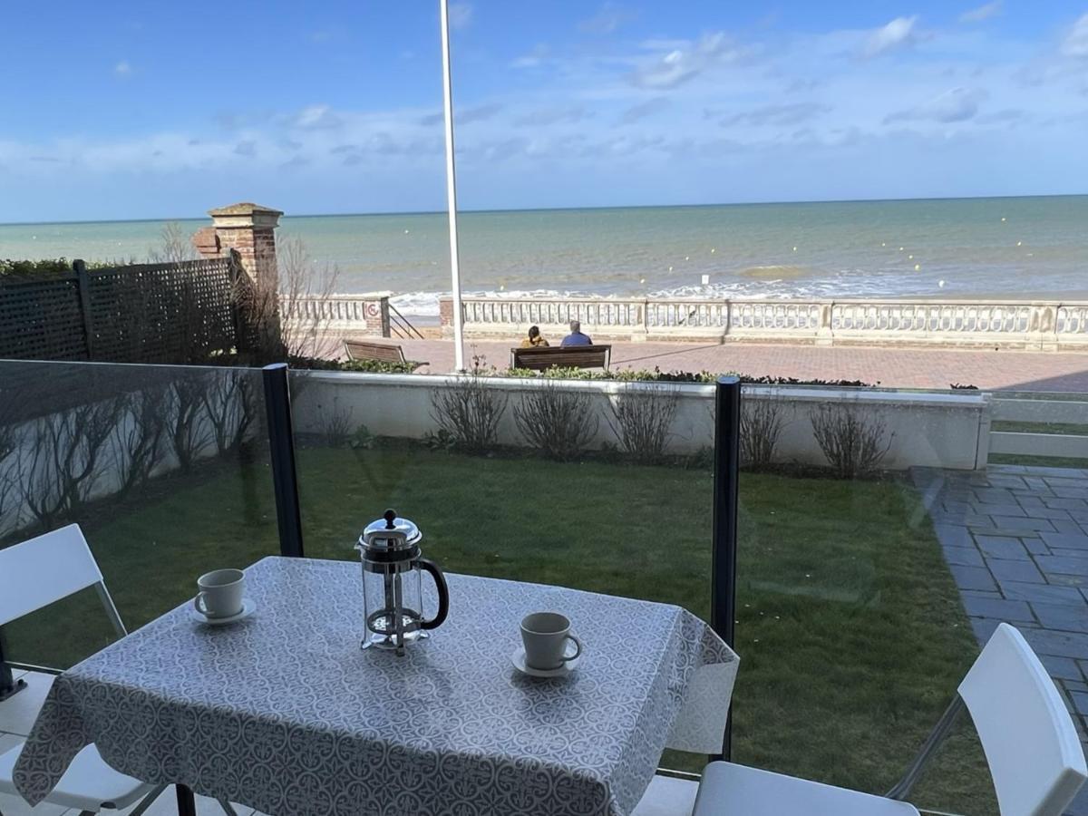 Studio En Centre-Ville De Cabourg Avec Balcon Et Parking - Fr-1-487-345 Buitenkant foto