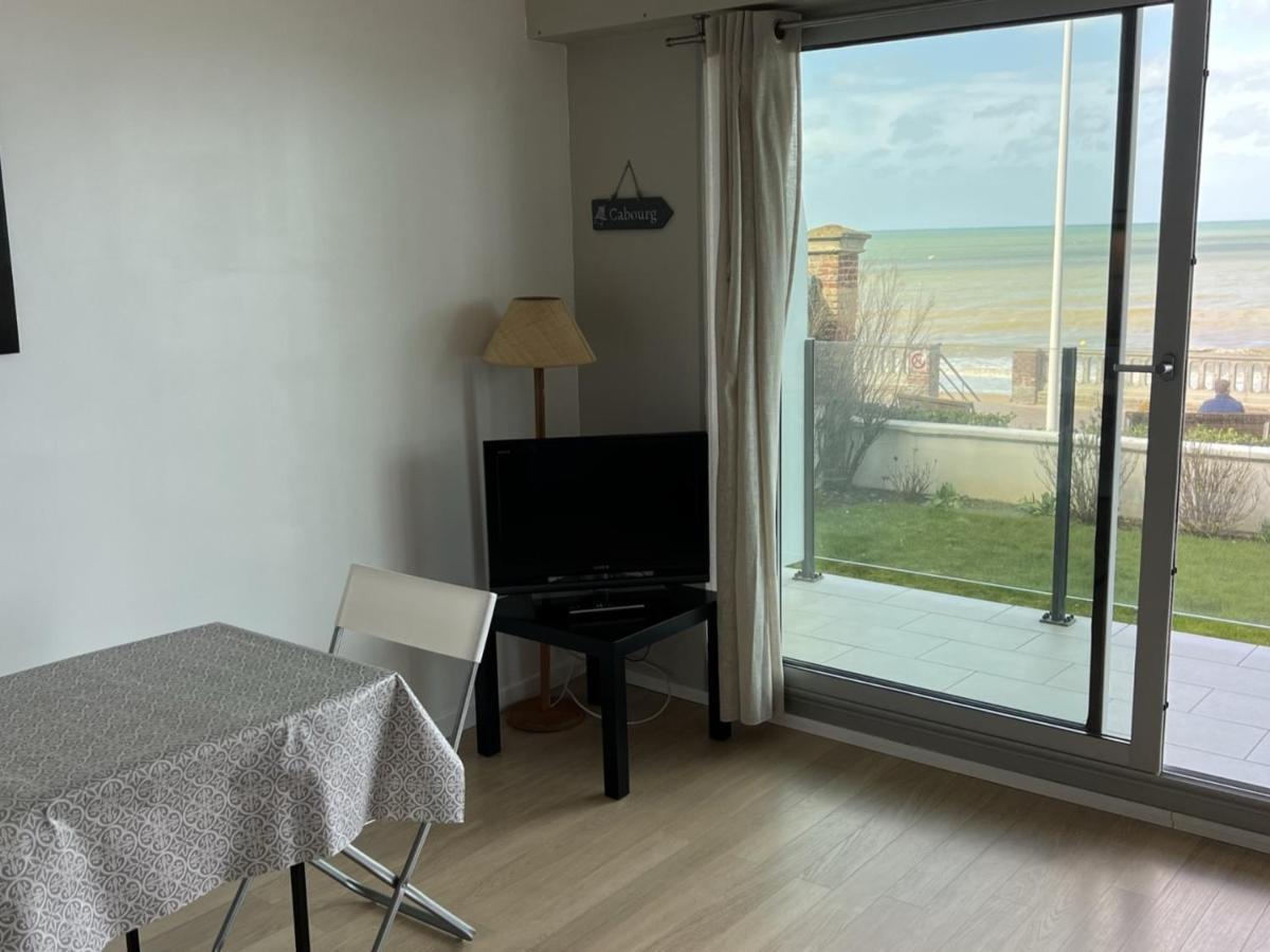 Studio En Centre-Ville De Cabourg Avec Balcon Et Parking - Fr-1-487-345 Buitenkant foto