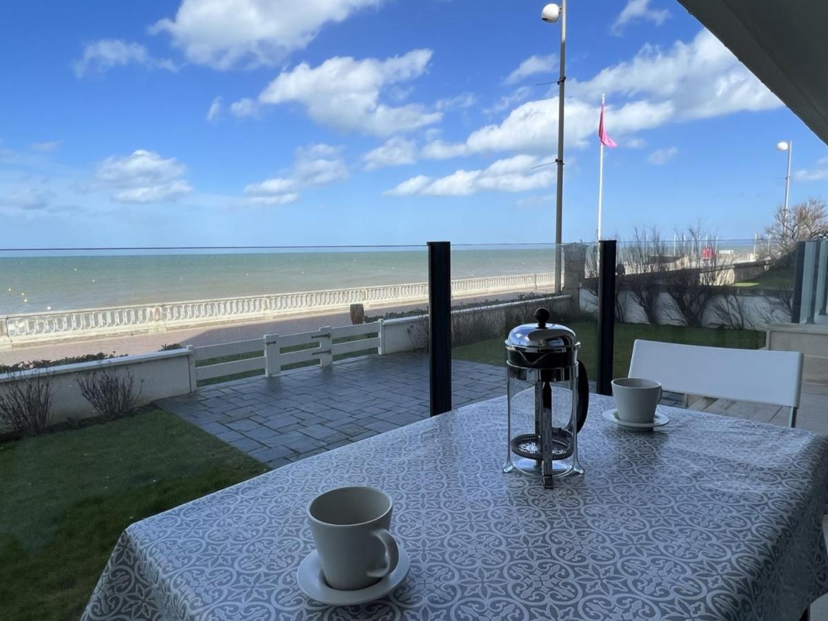 Studio En Centre-Ville De Cabourg Avec Balcon Et Parking - Fr-1-487-345 Buitenkant foto